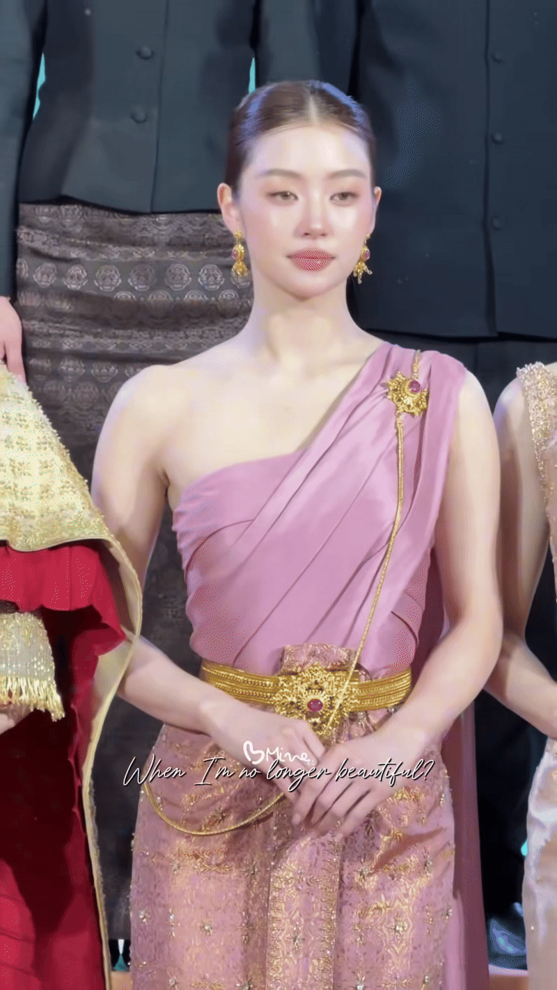 Tiểu thư Th&aacute;i Lan đẹp tựa nữ thần đang g&acirc;y b&atilde;o mạng: Visual đ&uacute;ng chất như hoa như ngọc- Ảnh 1.