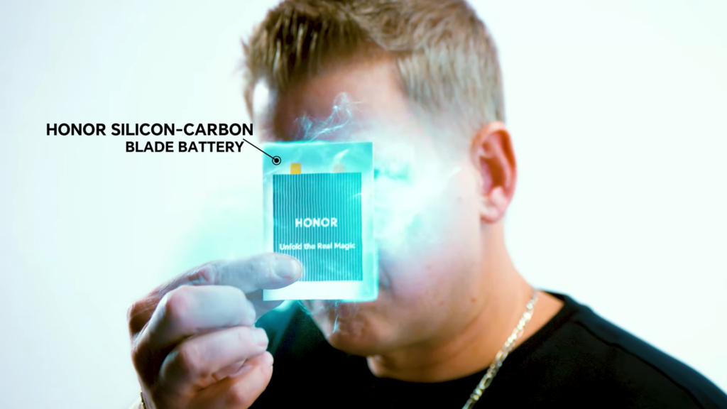 Honor &ldquo;nh&aacute; h&agrave;ng&rdquo; Magic V6 với pin Silicon-Carbon Blade 6.600mAh: Gập mỏng nhưng pin khủng, tham vọng vượt Galaxy Z Fold? - Ảnh 2.