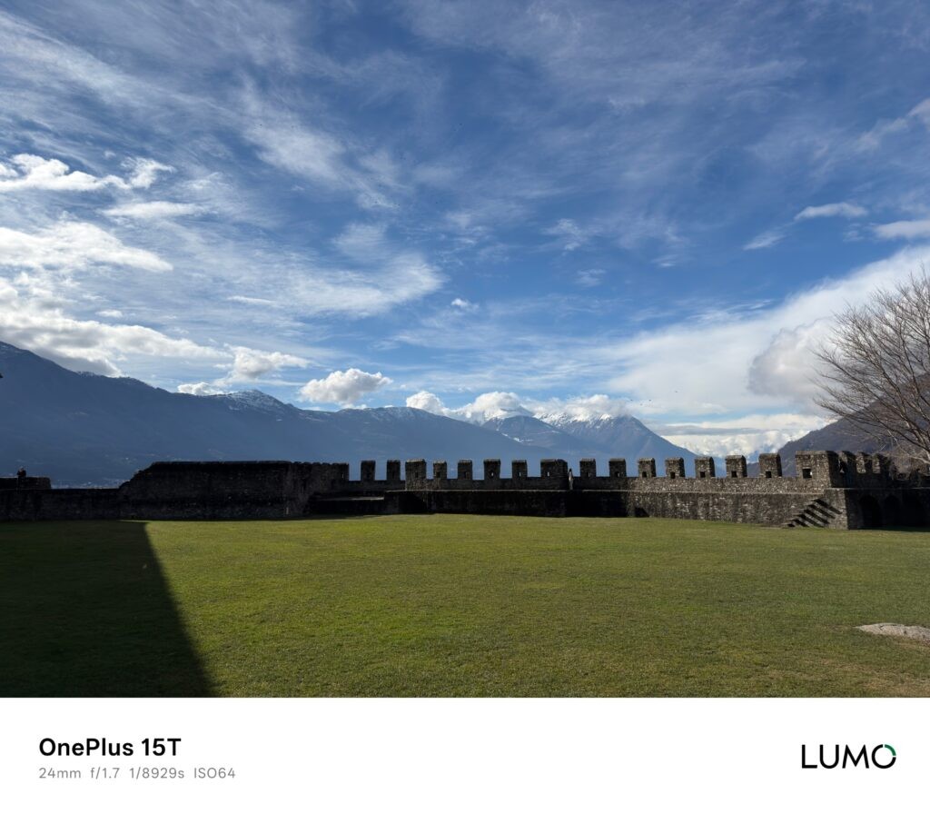 Lộ ảnh chụp từ OnePlus 15T: Camera tiềm vọng 50MP 3.5x, c&oacute; thể khai tử g&oacute;c si&ecirc;u rộng? - Ảnh 4.