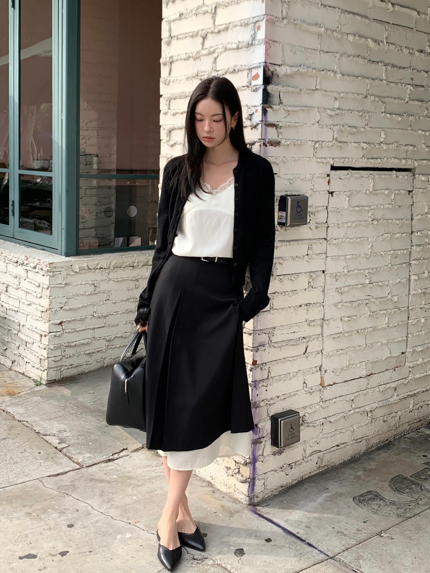 4 kiểu ch&acirc;n v&aacute;y m&ugrave;a h&egrave; cứ mặc l&agrave; trẻ ra 5 tuổi- Ảnh 1.