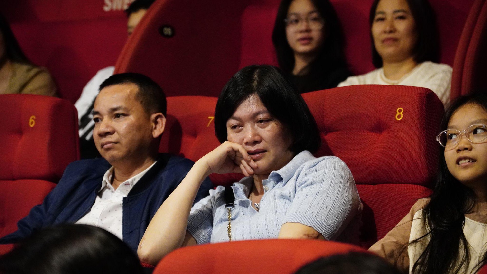 Ra rạp c&ugrave;ng &ldquo;Nh&agrave; M&igrave;nh Đi Th&ocirc;i&rdquo; - bộ phim chạm tới tr&aacute;i tim kh&ocirc;ng chỉ người trẻ m&agrave; c&ograve;n rất nhiều phụ huynh - Ảnh 3.