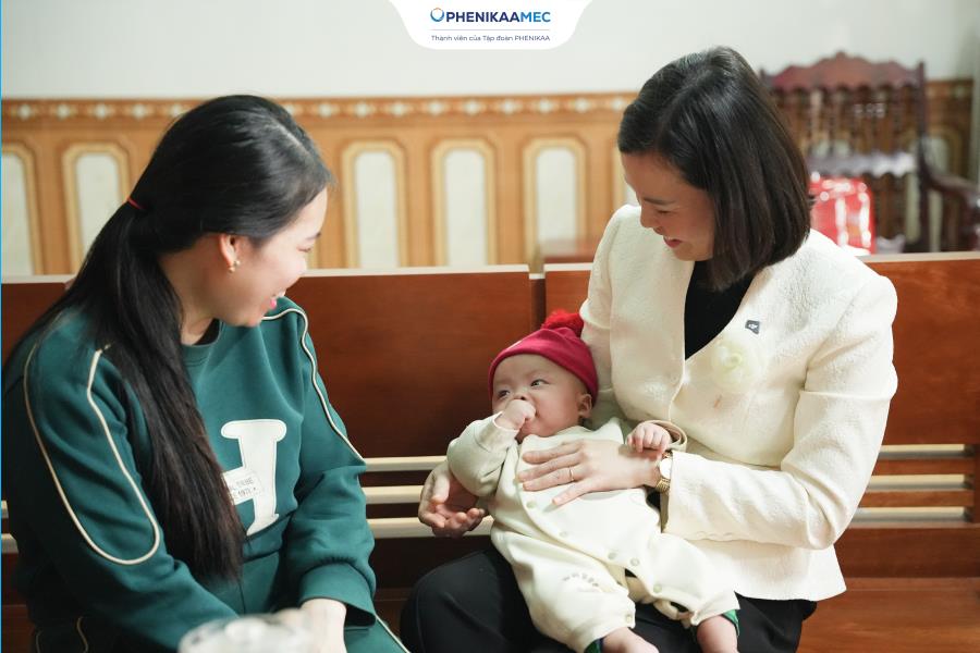 Trung t&acirc;m Y học B&agrave;o thai PhenikaaMec 3 lần truyền m&aacute;u trong tử cung cứu sống thai nhi bất đồng nh&oacute;m m&aacute;u Rh hiếm gặp- Ảnh 4.