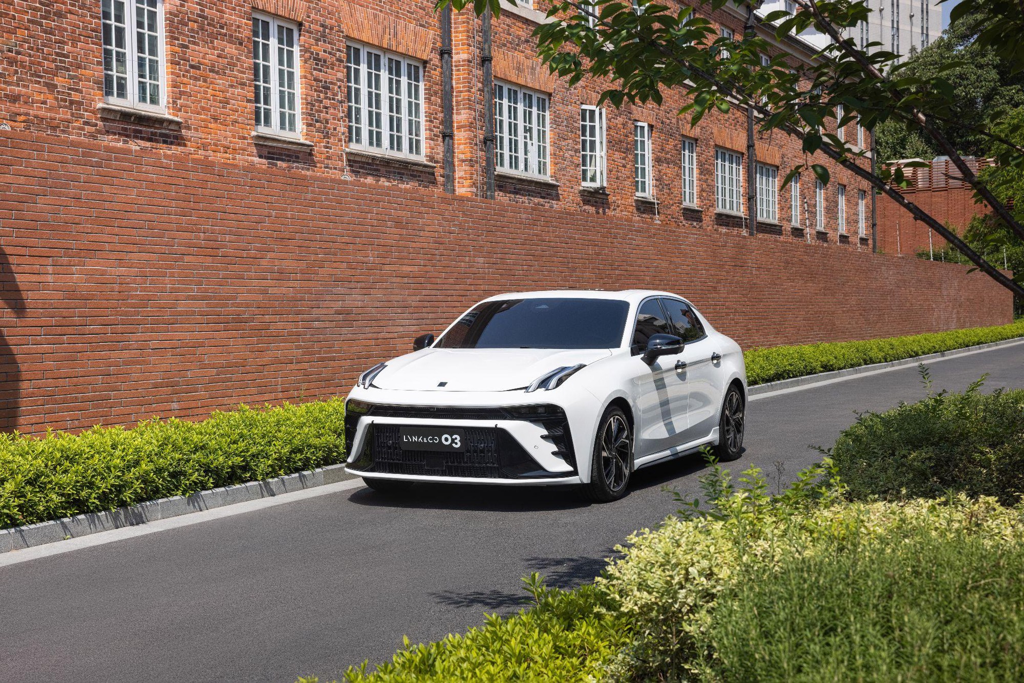 Lynk & Co Việt Nam triển khai ch&iacute;nh s&aacute;ch b&aacute;n h&agrave;ng hấp dẫn trong th&aacute;ng 3/2026 - Ảnh 3.