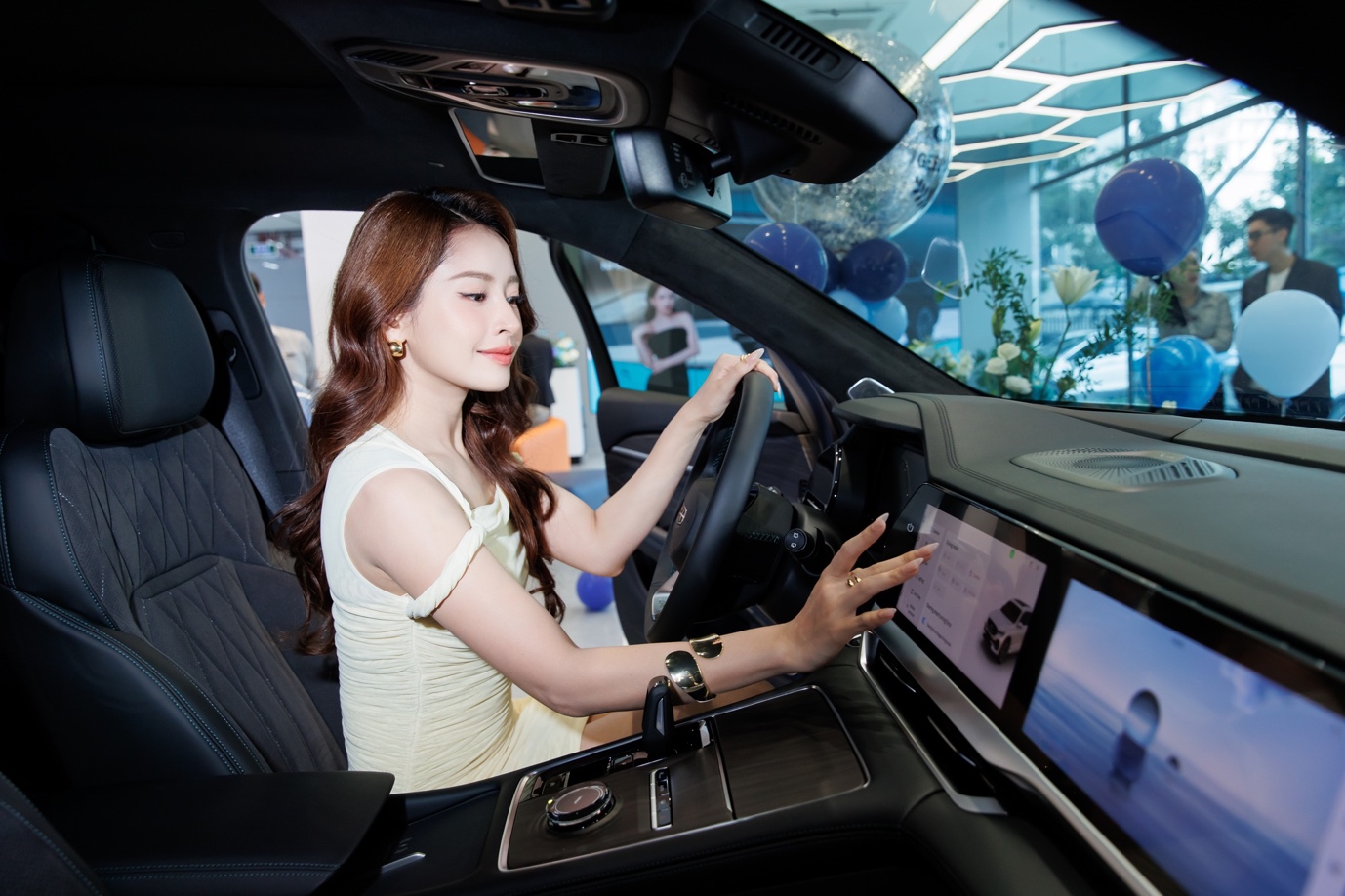 Geely Monjaro: Khi SUV cao cấp kh&ocirc;ng chỉ c&ograve;n l&agrave; đặc quyền của giới thượng lưu - Ảnh 2.