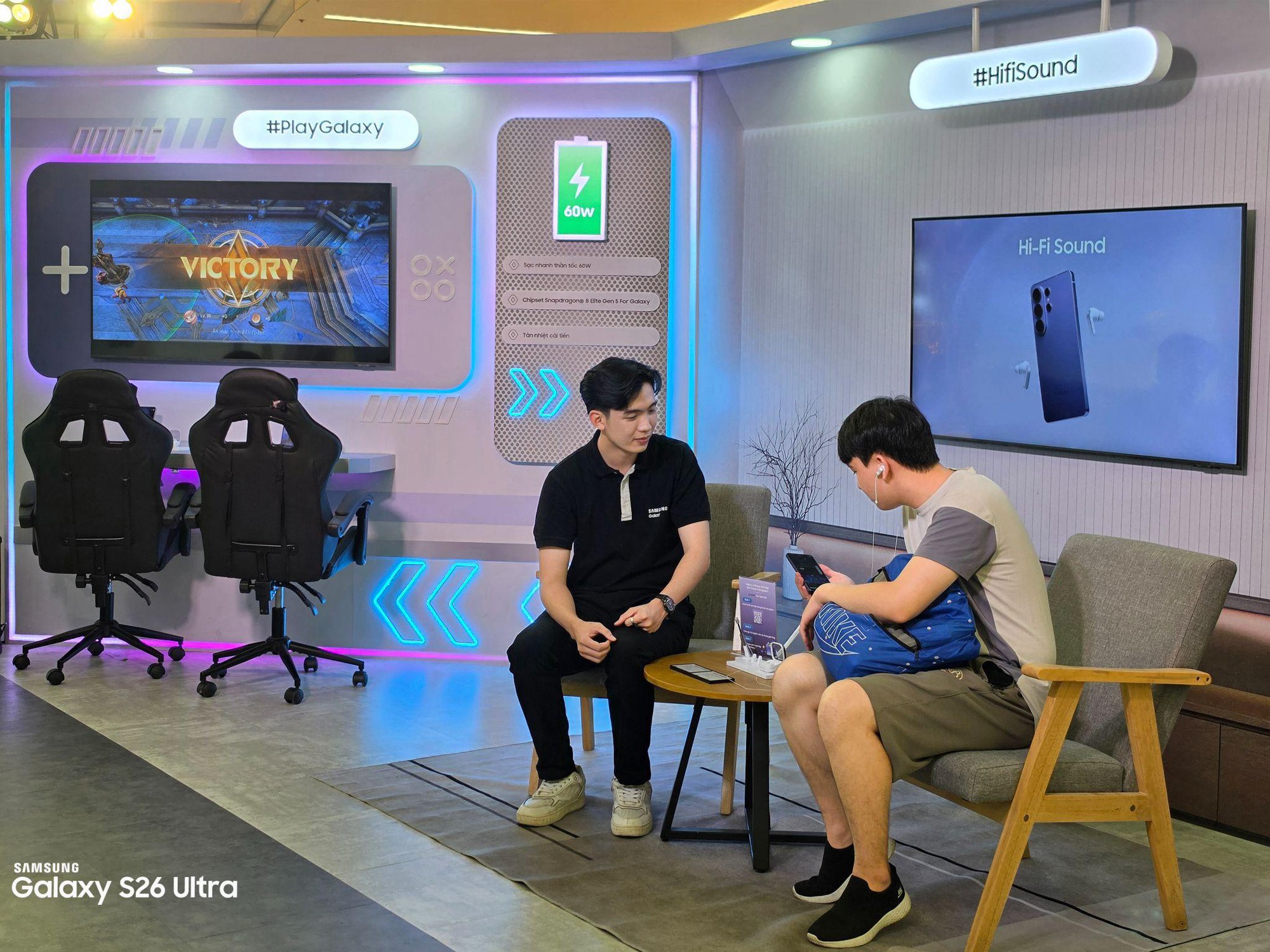 Galaxy S26 Series &ldquo;đổ bộ&rdquo; Vạn Hạnh Mall: &ldquo;Tọa độ mới&rdquo; đỉnh miễn b&agrave;n được d&acirc;n t&igrave;nh nườm nượp - Ảnh 9.