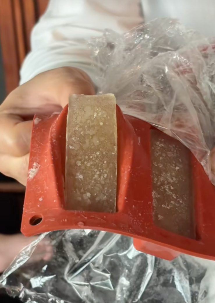 Bố bỉm Huy Trần nấu ăn dặm cho bé Gạo, ái nữ háu ăn đến mức đòi miếng khoai tây vừa hấp xong, khiến ai cũng bật cười- Ảnh 3. Bố bỉm Huy Trần nấu ăn dặm cho bé Gạo, ái nữ háu ăn đến mức đòi miếng khoai tây vừa hấp xong, khiến ai cũng bật cười- Ảnh 3.