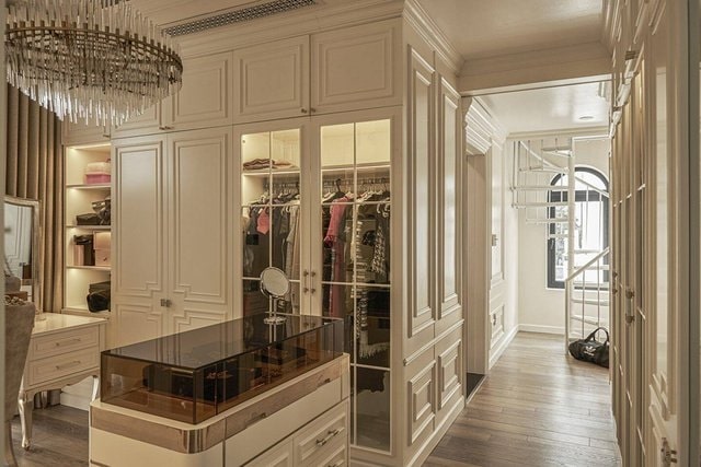 Lệ Quy&ecirc;n sống sang chảnh trong biệt thự 600m2, tuy&ecirc;n bố 3,6 tỷ chỉ đủ x&acirc;y cổng nh&agrave; - Ảnh 16.