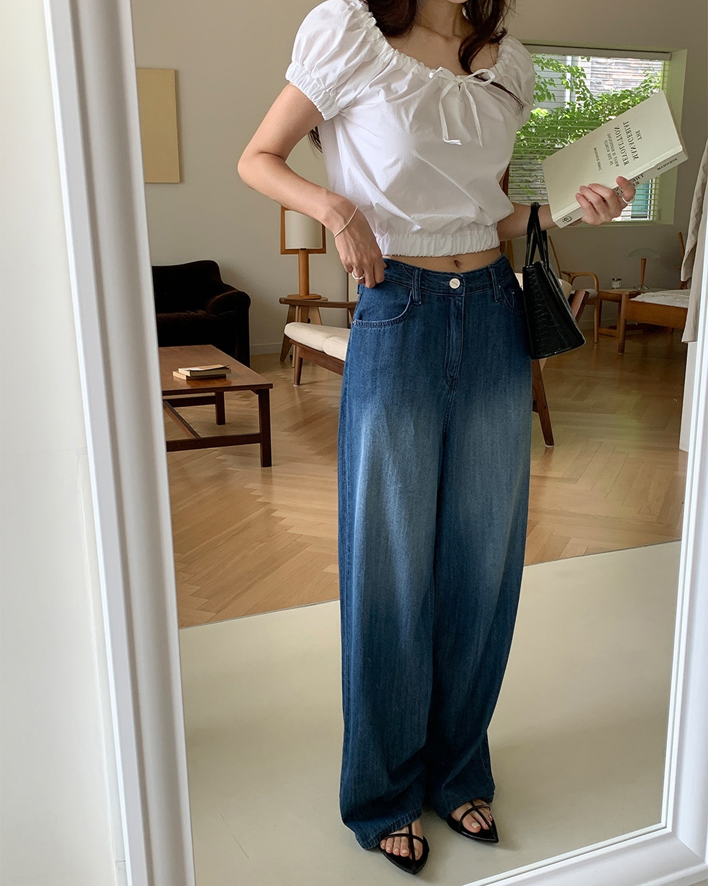 &Ocirc;n lại 4 c&aacute;ch diện quần ống rộng, chị em sẽ mặc đẹp kh&ocirc;ng đối thủ trong m&ugrave;a h&egrave; tới- Ảnh 1.