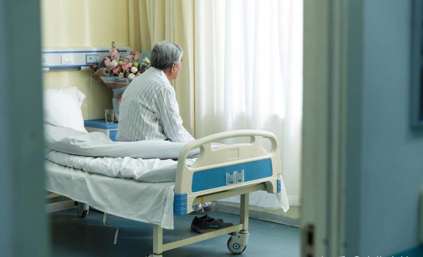 Lương hưu hơn 6 triệu/th&aacute;ng: Sau một trận ốm, t&ocirc;i mới hiểu gi&aacute; trị t&agrave;i ch&iacute;nh thật sự của khoản tiền tưởng nhỏ - Ảnh 1.