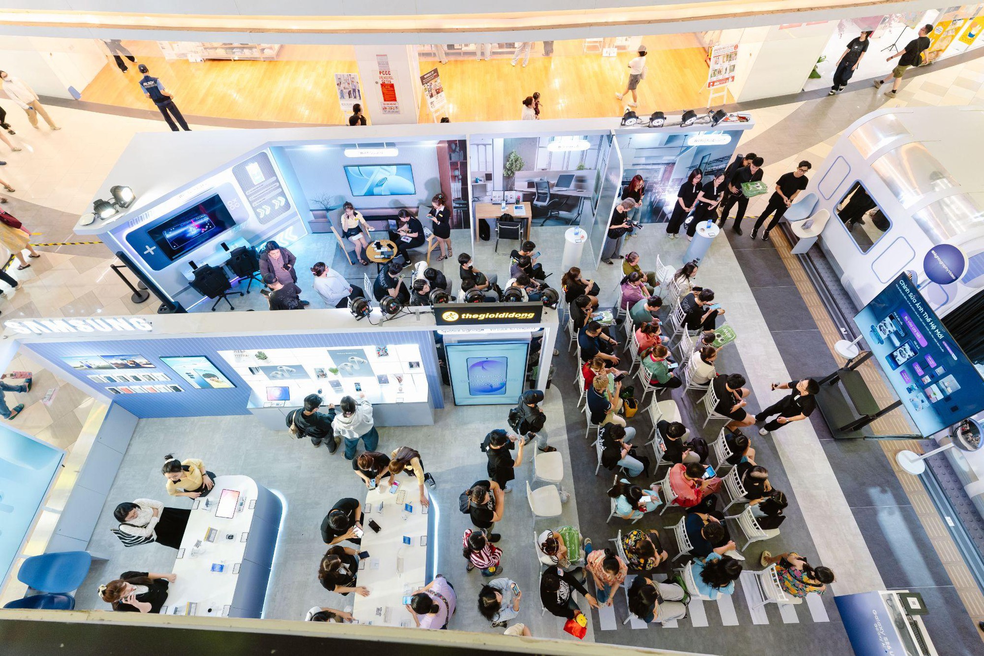 Kh&aacute;m ph&aacute; quyền năng AI c&ugrave;ng TGDD v&agrave; si&ecirc;u phẩm Galaxy S26 Series tại Galaxy Studio - Ảnh 1.