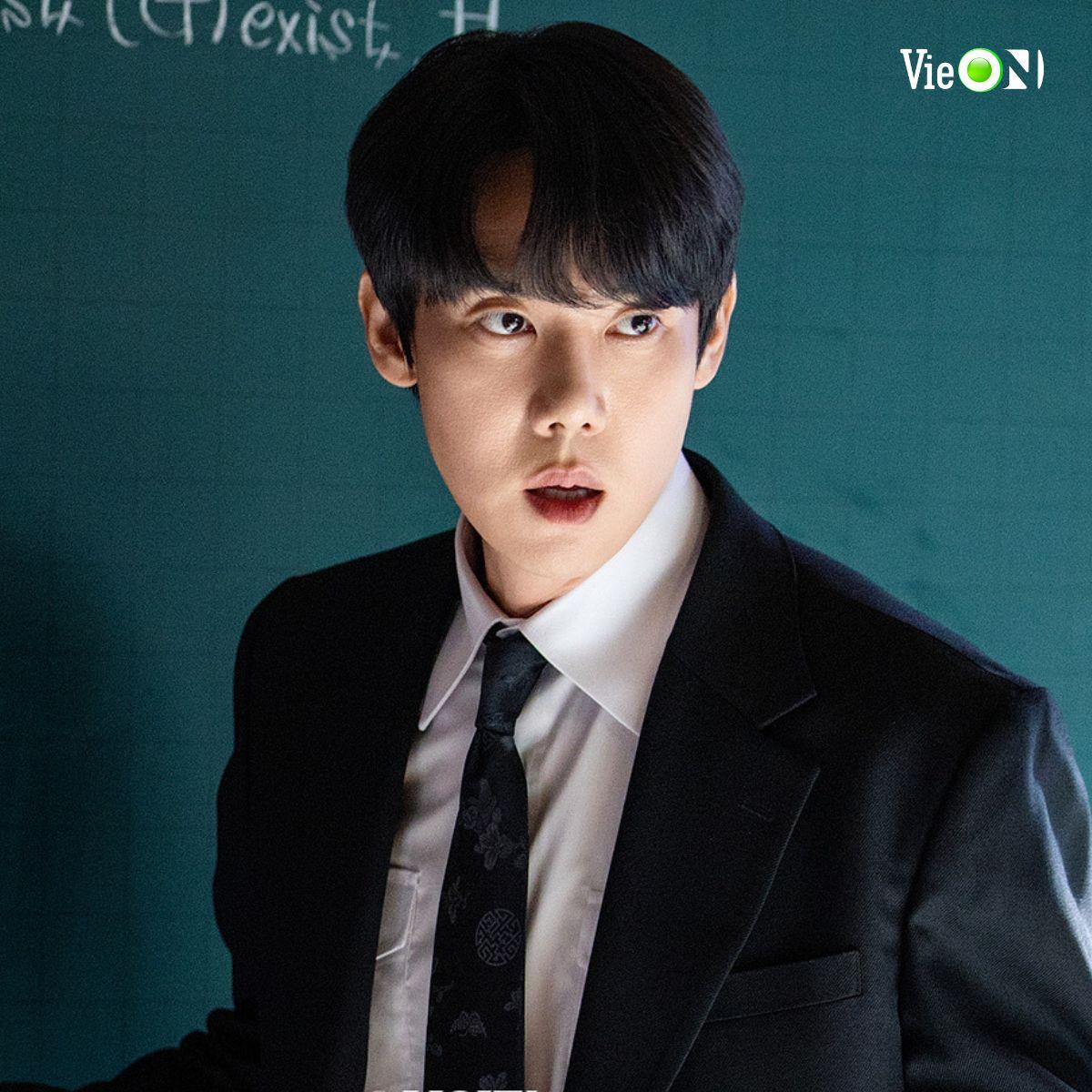 H&oacute;a đi&ecirc;n với c&aacute;c &ldquo;tổng t&agrave;i&rdquo; tr&ecirc;n m&agrave;n ảnh th&aacute;ng 3: Visual đẹp trai, mắt nh&igrave;n cục đ&aacute; cũng t&igrave;nh- Ảnh 2.