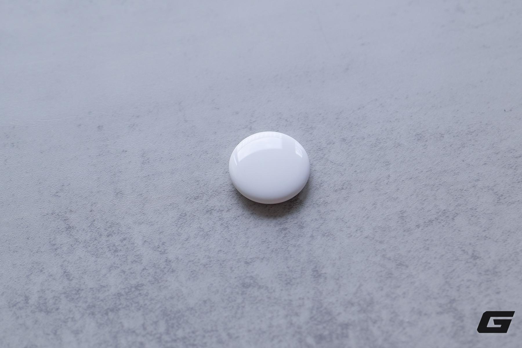 Tr&ecirc;n tay AirTag mới: Vẫn l&agrave; ngoại h&igrave;nh tiện dụng quen thuộc, nhưng "nội c&ocirc;ng" d&ograve; t&igrave;m đ&atilde; đạt đến đẳng cấp mới- Ảnh 2.