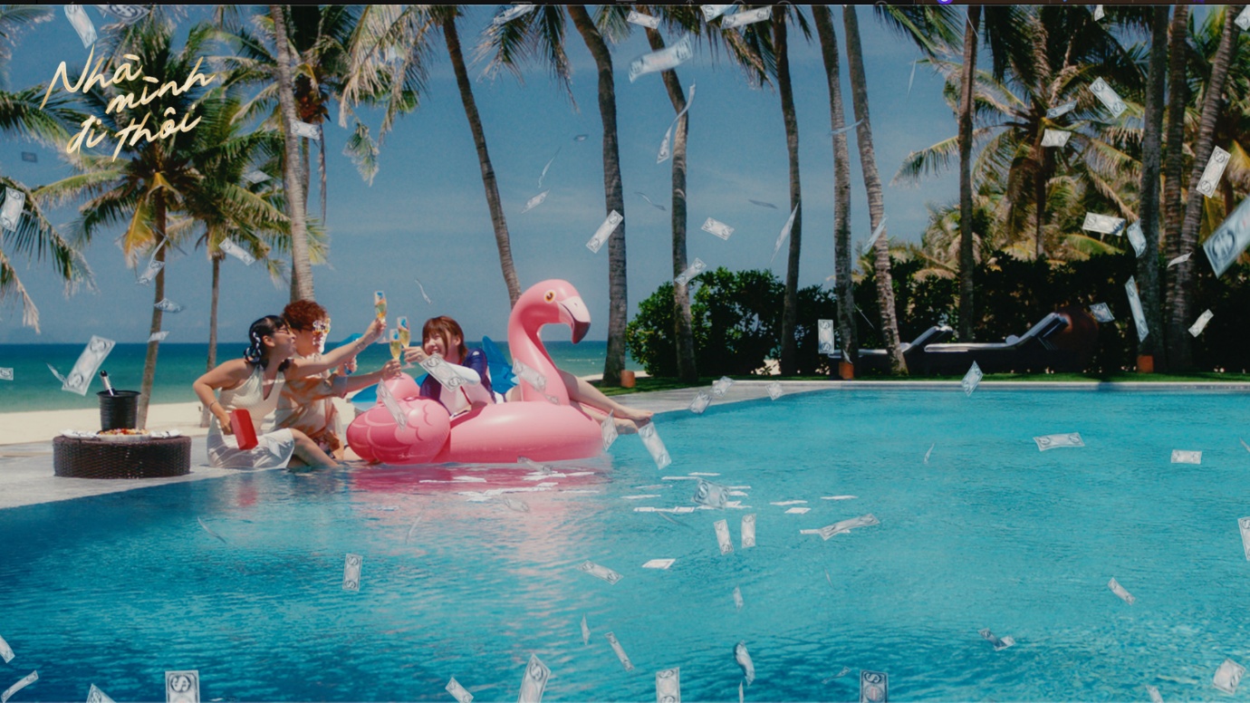 "Nh&agrave; M&igrave;nh Đi Th&ocirc;i": Chiến lược n&acirc;ng tầm điểm đến qua điện ảnh - Ảnh 4.