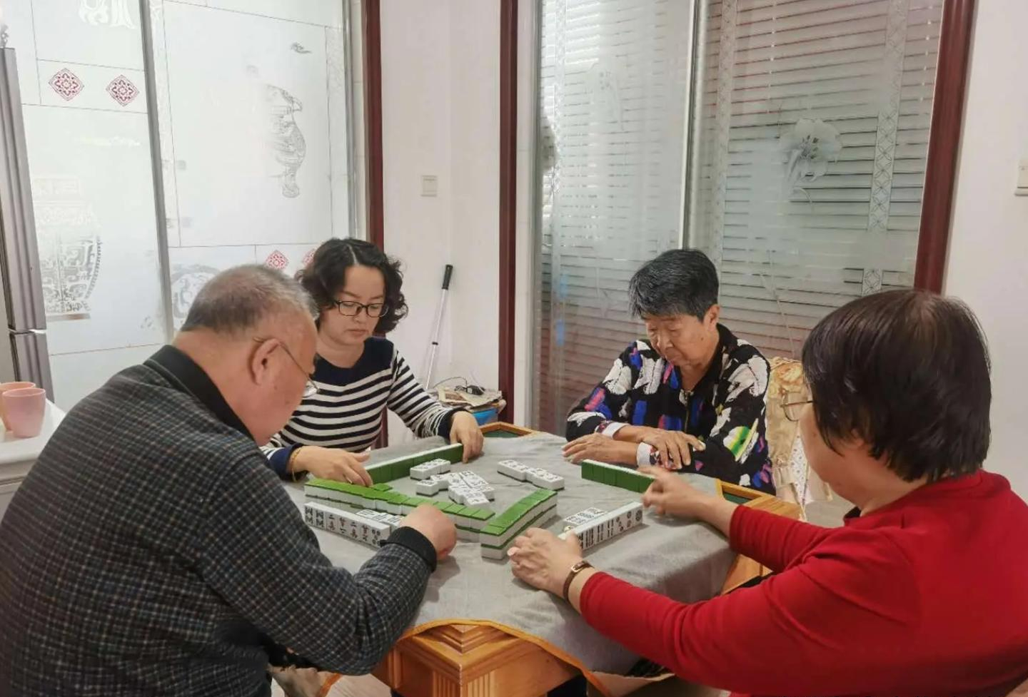 Vợ nghỉ hưu sớm với 7 triệu/th&aacute;ng, t&ocirc;i đ&ograve;i chia đ&ocirc;i chi ph&iacute; sinh hoạt: 5 năm sau, c&ocirc; ấy sống nh&agrave;n hơn t&ocirc;i - Ảnh 3.