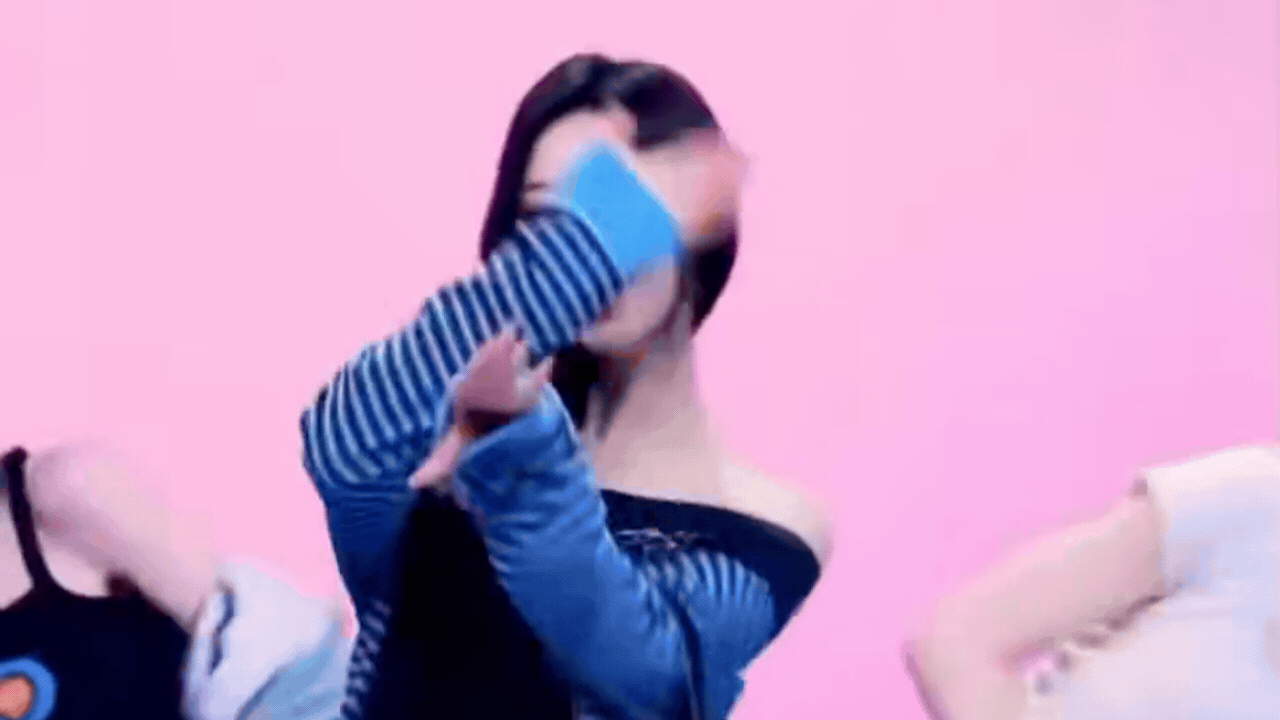 Cuối c&ugrave;ng mỹ nh&acirc;n n&agrave;y cũng hết flop: Nổi rần rần nhờ ca kh&uacute;c &ldquo;mỏ hỗn&rdquo;, nhan sắc c&agrave;ng nh&igrave;n l&acirc;u c&agrave;ng g&acirc;y thương nhớ  - Ảnh 1.