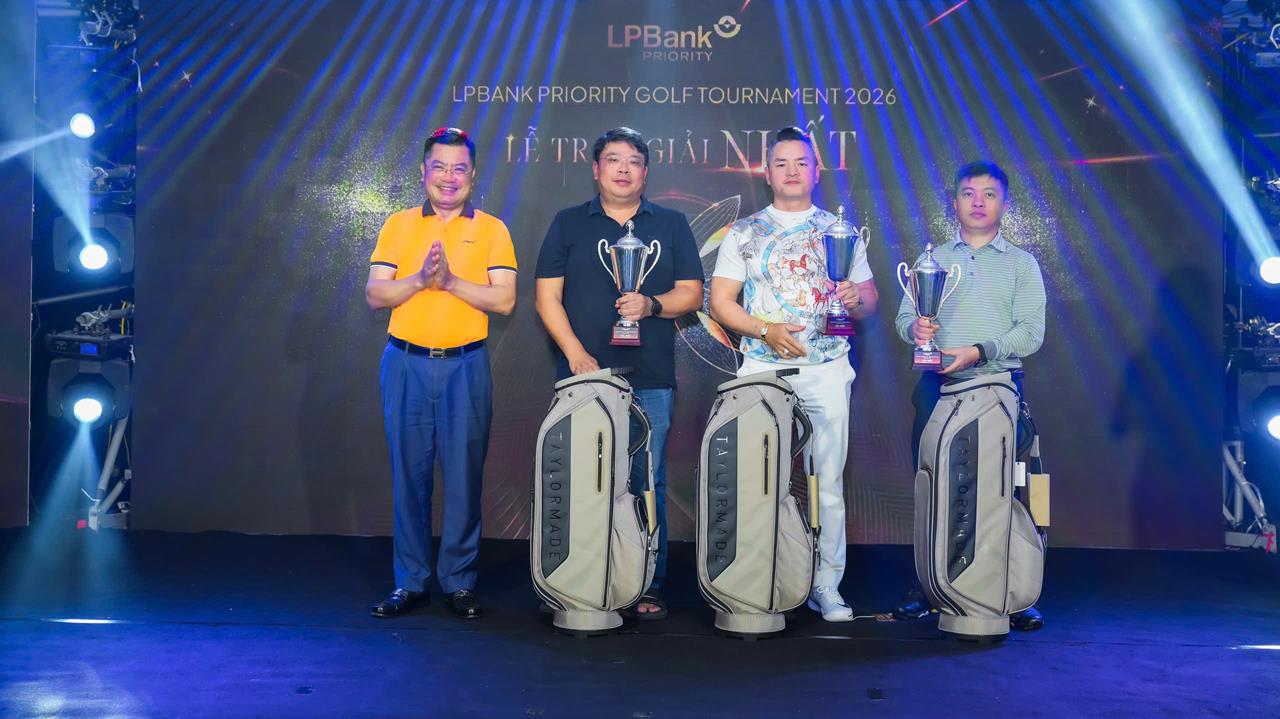 LPBank n&acirc;ng tầm trải nghiệm kh&aacute;ch h&agrave;ng Priority qua chuỗi giải Golf Tournament - Ảnh 2.