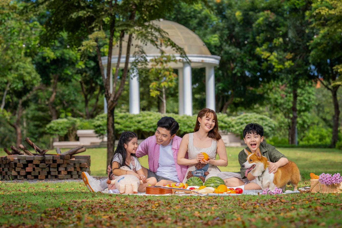 Sao phải chờ đến kỳ nghỉ dưỡng khi bạn c&oacute; thể sở hữu &ldquo;resort&rdquo; tại gia? - Ảnh 3.