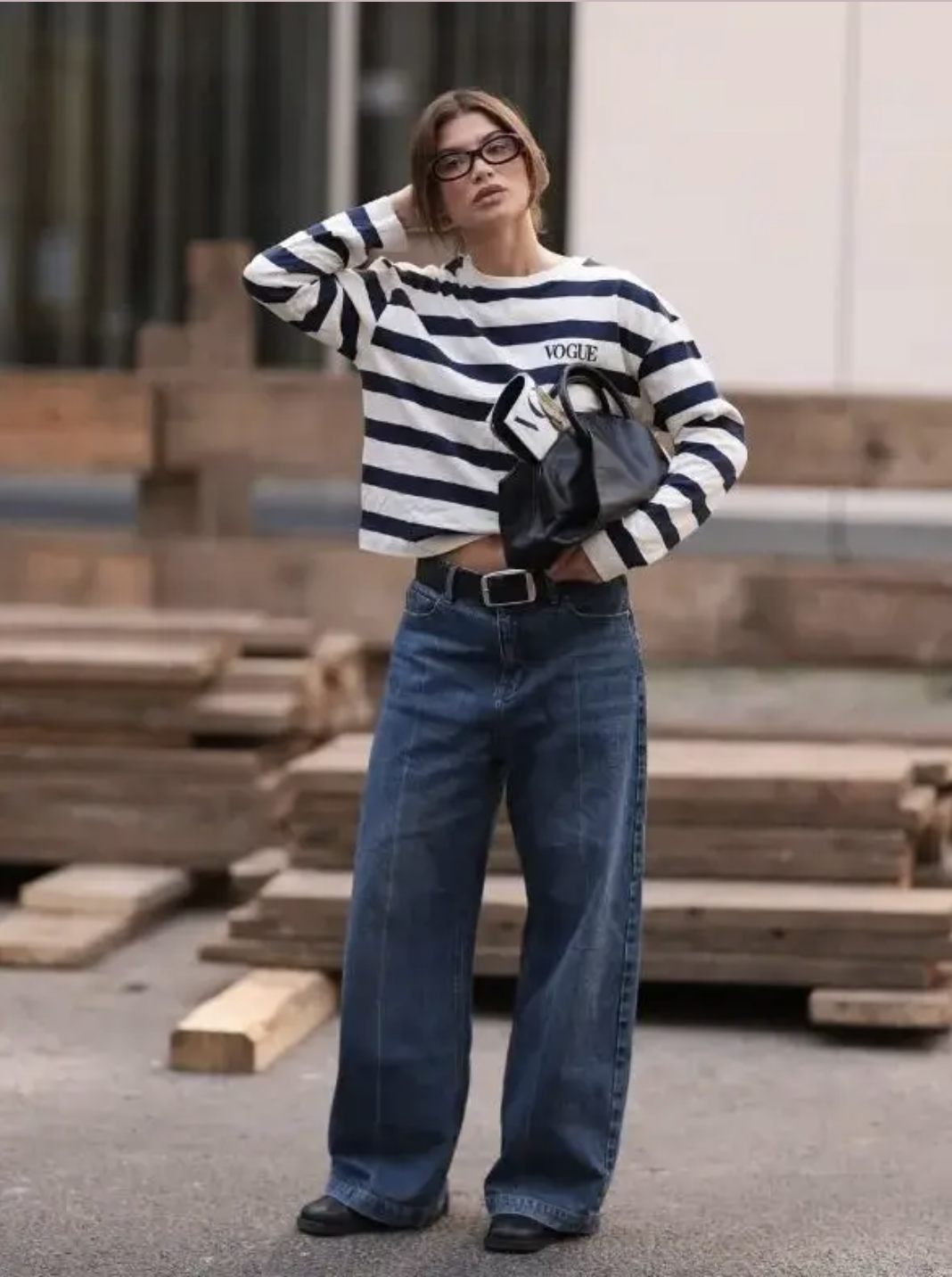 Chiếc áo đang gây bão mùa xuân năm nay: Hội mặc đẹp rần rần lăng xê, cứ diện lên là auto sang xịn! - Ảnh 2.