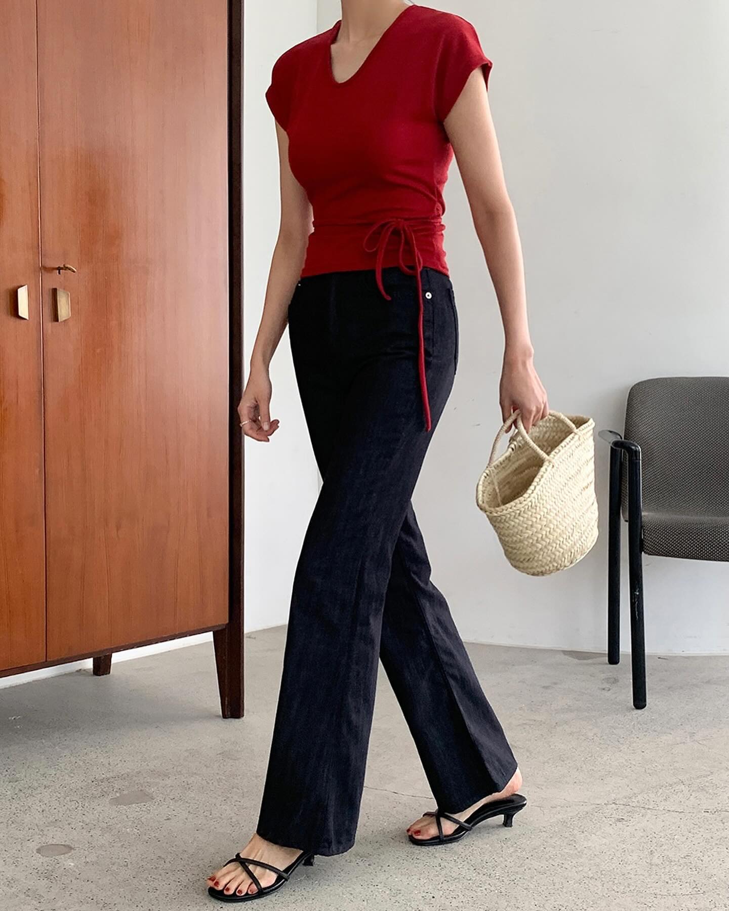 4 kiểu quần d&agrave;i m&ugrave;a h&egrave; hack tuổi xuất sắc- Ảnh 2.