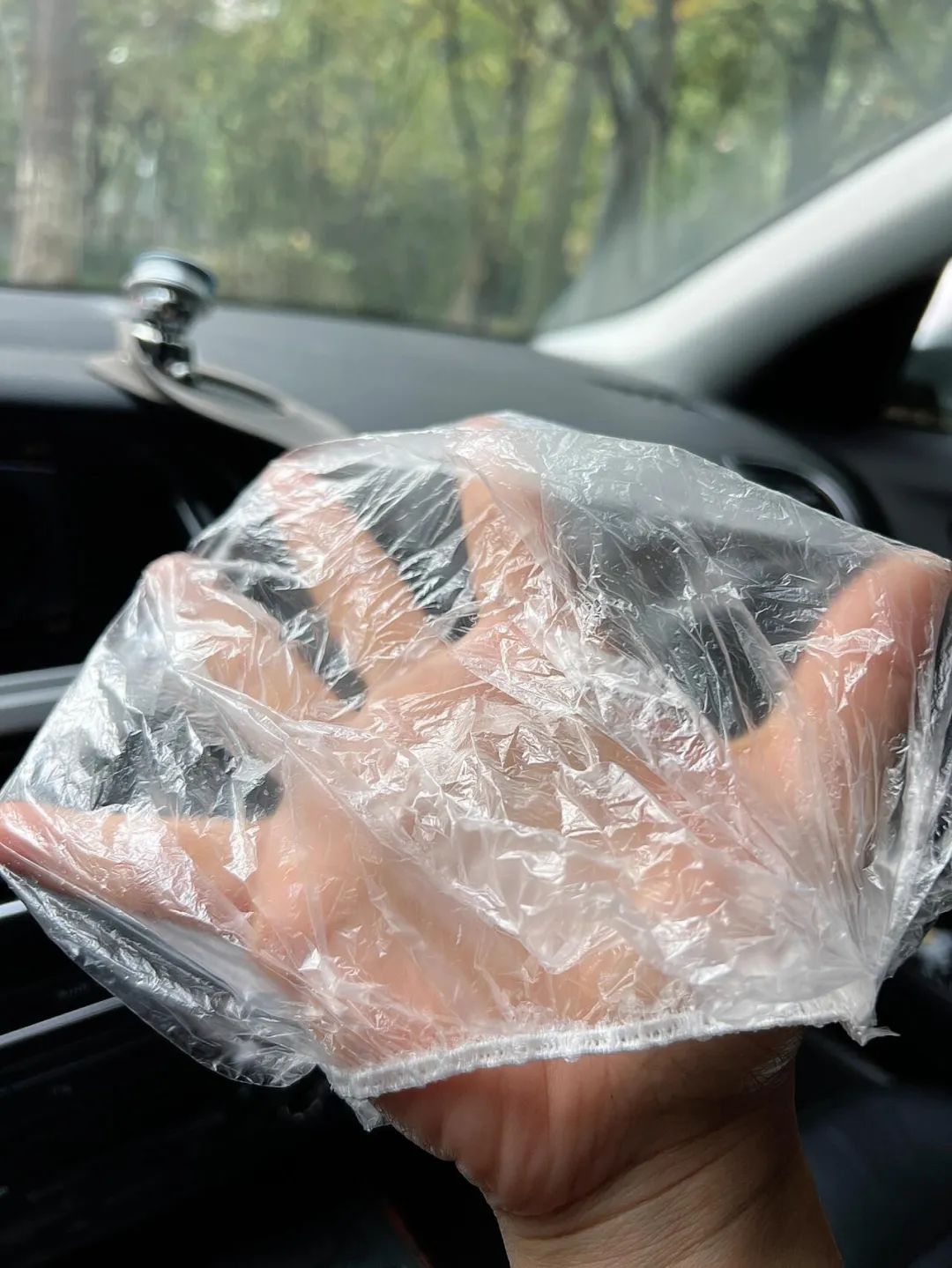 11 cách dùng màng bọc thực phẩm khiến tôi phải thốt lên: Sao không biết sớm- Ảnh 8. 11 cách dùng màng bọc thực phẩm khiến tôi phải thốt lên: Sao không biết sớm- Ảnh 8.