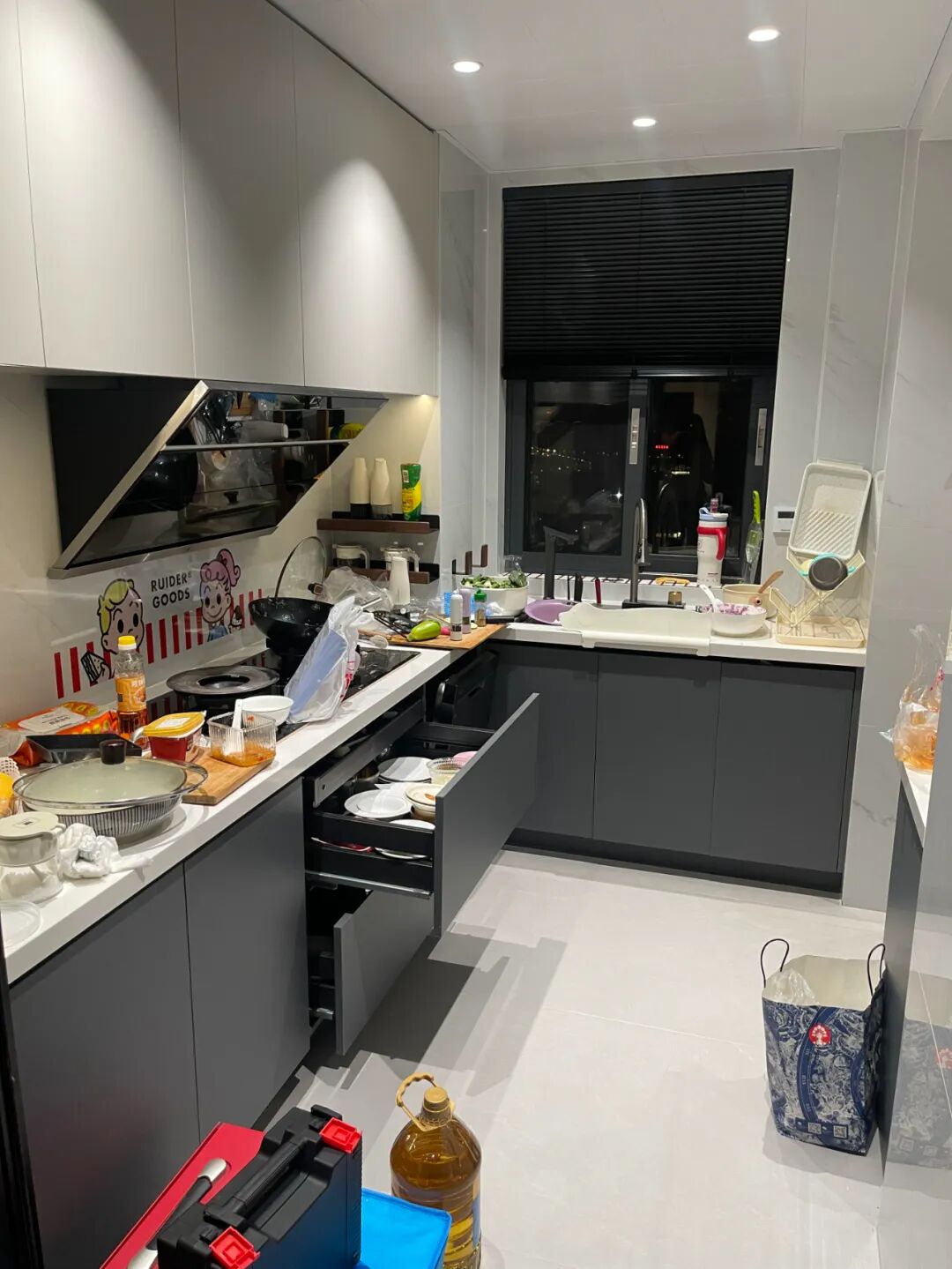 Nh&agrave; đẹp đến mấy cũng h&oacute;a &ldquo;rẻ tiền&rdquo; nếu giữ 6 th&oacute;i quen n&agrave;y - Ảnh 11.