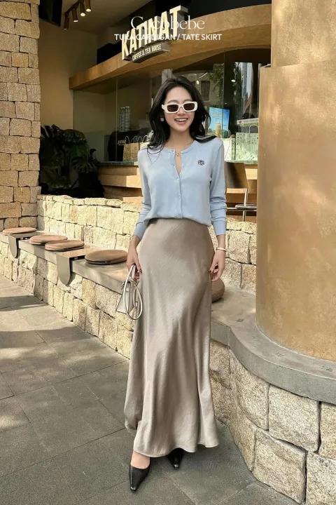 Chẳng cần cầu kỳ, cứ l&ocirc;i &aacute;o dệt kim v&agrave; ch&acirc;n v&aacute;y ra diện l&agrave; giấu nhẹm khuyết điểm, h&oacute;a "n&agrave;ng thơ" trong v&ograve;ng một nốt nhạc! - Ảnh 23.