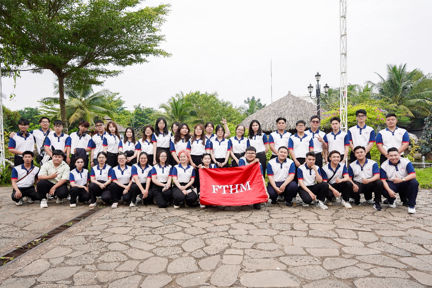 Học nh&oacute;m ng&agrave;nh dịch vụ tại UEF, sinh vi&ecirc;n c&oacute; cơ hội học tập quốc tế từ sớm - Ảnh 1.