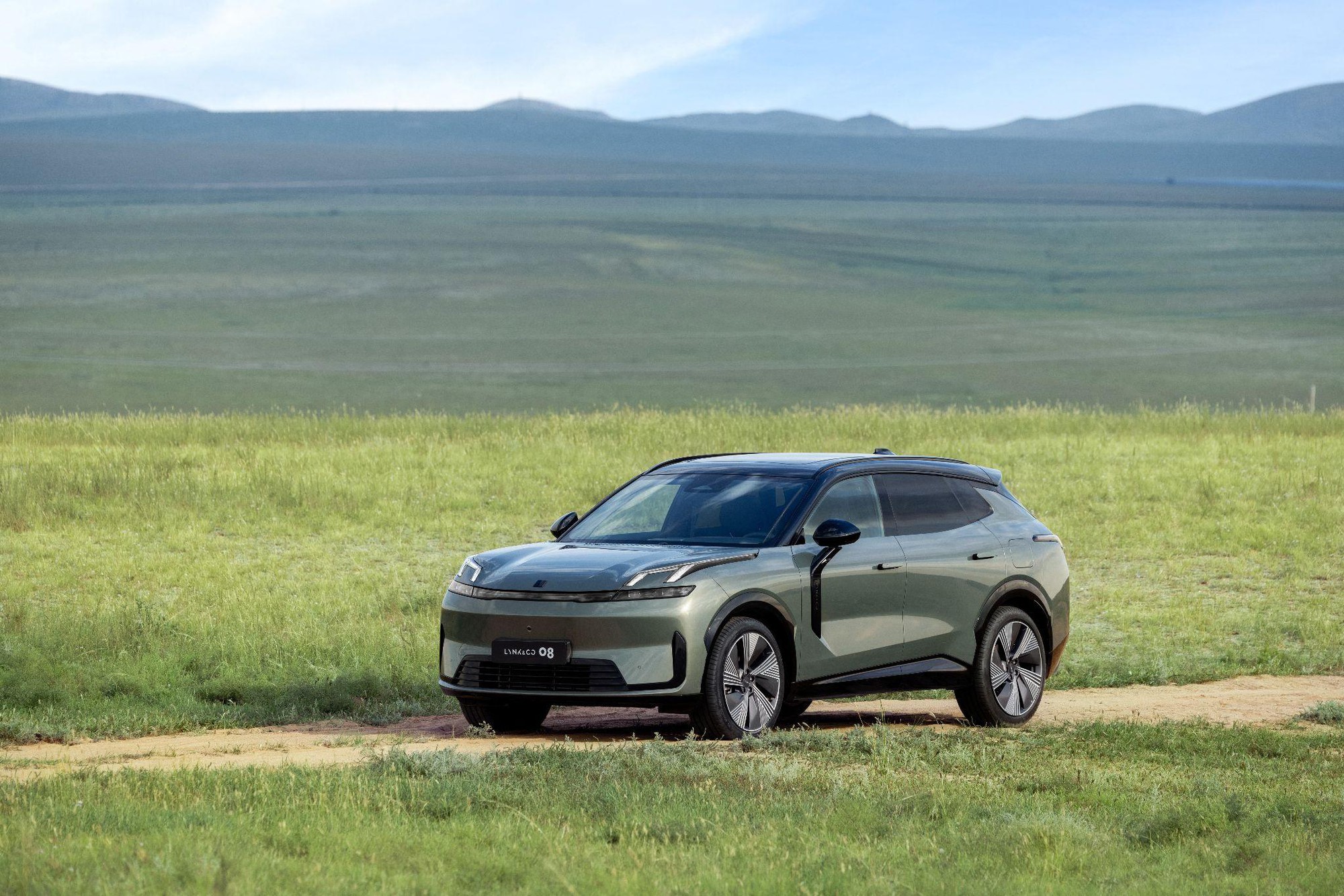 Lynk & Co 08 EM-P cập nhật phần mềm mới, tối ưu trải nghiệm người d&ugrave;ng Việt - Ảnh 3.