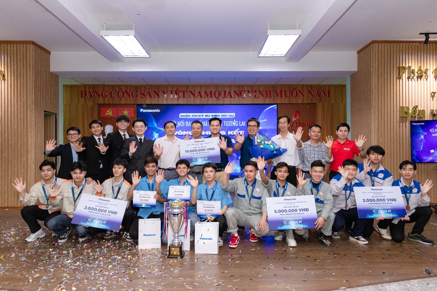 Kỹ Sư Điện Tập Sự 2025: Kết nối đam m&ecirc; &ndash; Bật s&aacute;ng tương lai cho sinh vi&ecirc;n ng&agrave;nh điện- Ảnh 5.