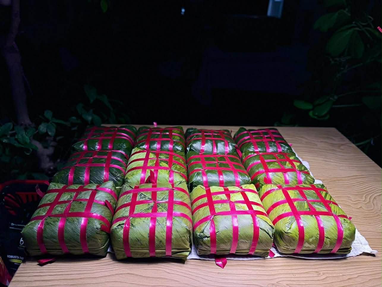 Mẹ 2 con ở trời &Acirc;u l&agrave;m m&oacute;n qu&ecirc; nh&agrave;, dạy con n&oacute;i tiếng Việt v&agrave; giữ trọn hồn Tết Việt Nam giữa m&ugrave;a đ&ocirc;ng xa xứ- Ảnh 2.