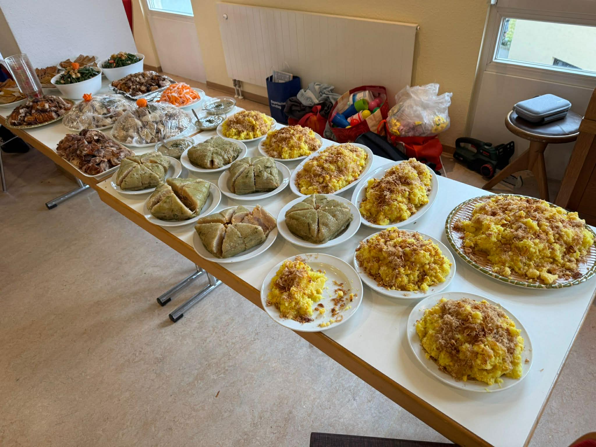 Mẹ 2 con ở trời &Acirc;u l&agrave;m m&oacute;n qu&ecirc; nh&agrave;, dạy con n&oacute;i tiếng Việt v&agrave; giữ trọn hồn Tết Việt Nam giữa m&ugrave;a đ&ocirc;ng xa xứ- Ảnh 3.