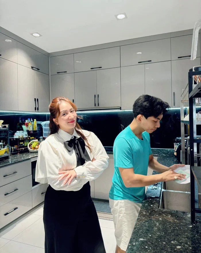 Nh&agrave; ri&ecirc;ng trăm tỷ, rộng 800m&sup2; của Kh&aacute;nh Thi - Phan Hiển- Ảnh 7.