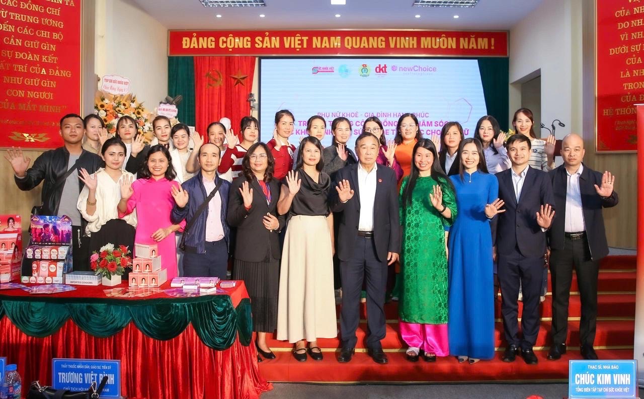 DKT Mekong mang kiến thức sức khỏe sinh sản hiện đại đến phụ nữ Sơn Đồng - Ảnh 2.