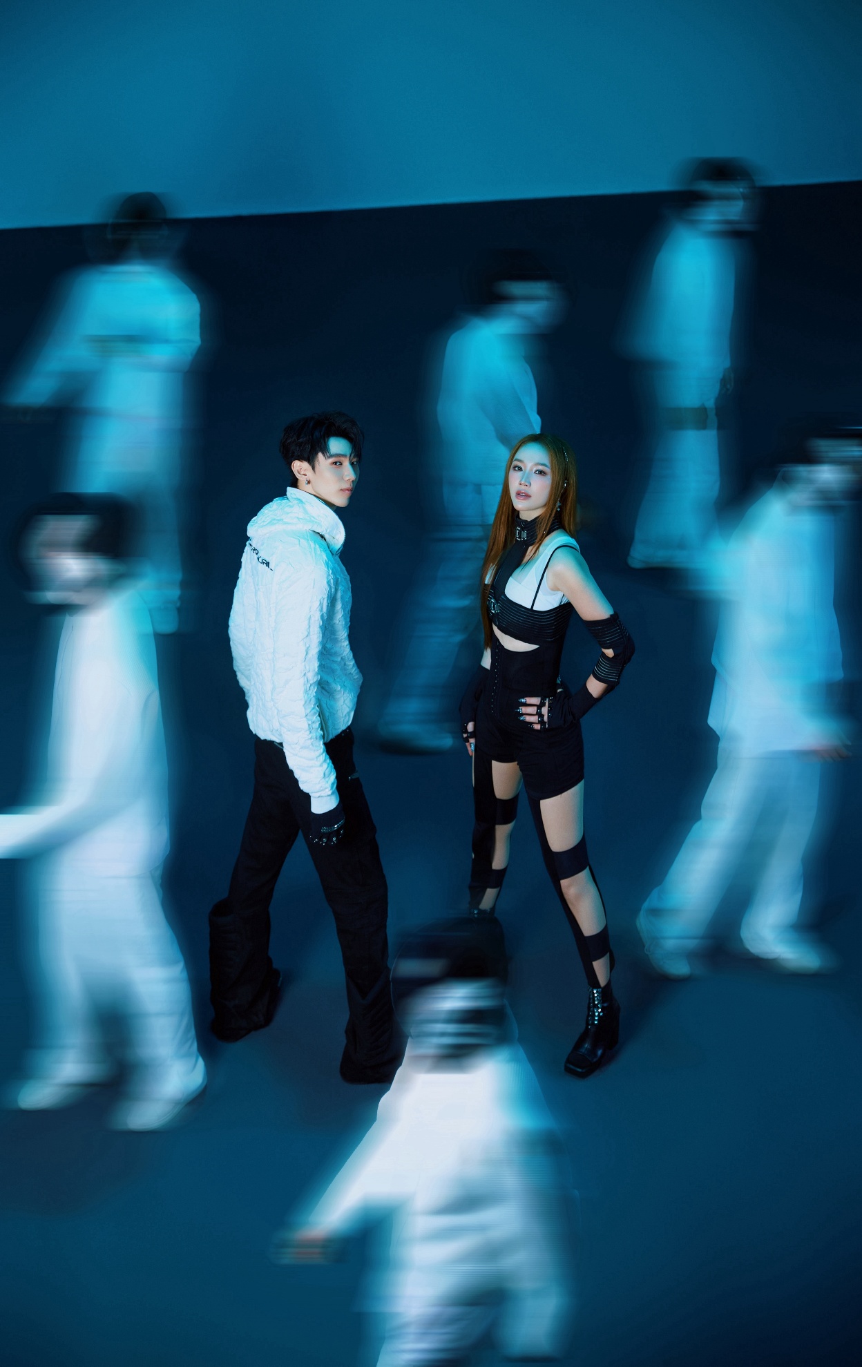 LOHAN ra mắt &ldquo;Ai Thắng Ai?&rdquo;: Tự s&aacute;ng t&aacute;c, sản xuất m&agrave; c&ograve;n mời được Bảo Thy tham gia - Ảnh 1.