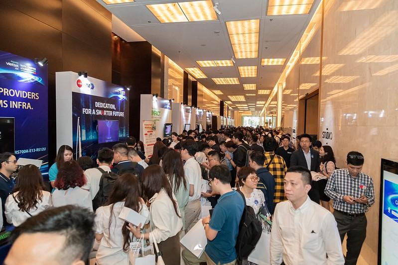 AI b&ugrave;ng nổ, Data Center v&agrave; Cloud bước v&agrave;o giai đoạn t&aacute;i định nghĩa - Ảnh 1.