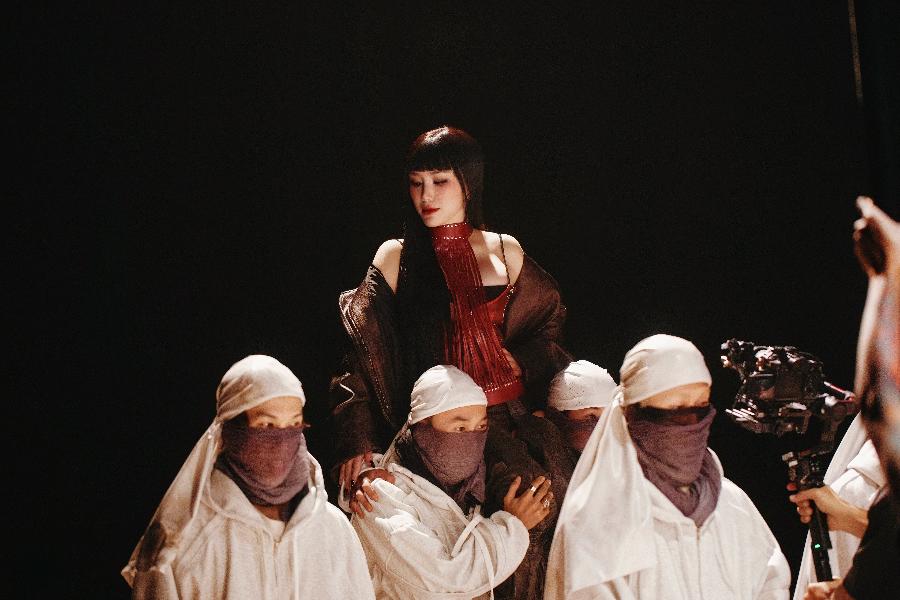 Ai Thắng Ai: LOHAN kết hợp Bảo Thy c&oacute; l&agrave; &ldquo;con dao 2 lưỡi&rdquo;? - Ảnh 4.