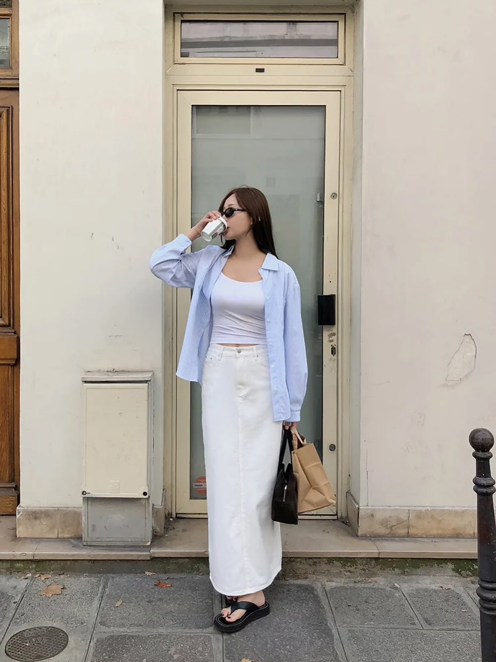 Hè này chị em cứ mặc đồ sáng màu thật nhiều, đảm bảo trẻ ra 5 tuổi- Ảnh 1. Hè này chị em cứ mặc đồ sáng màu thật nhiều, đảm bảo trẻ ra 5 tuổi- Ảnh 1.