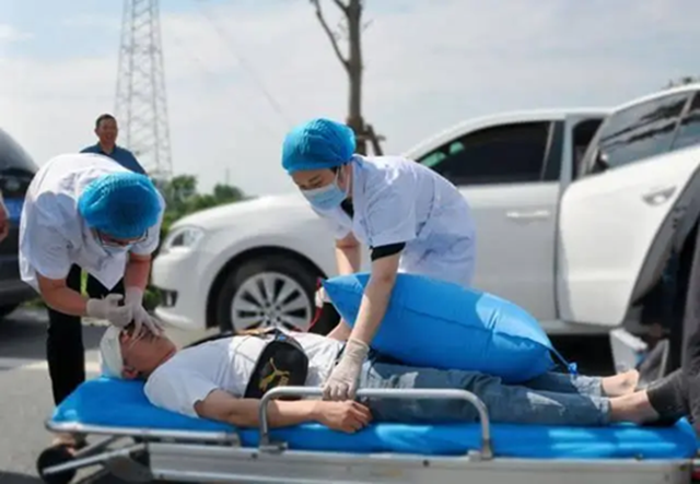 Người đ&agrave;n &ocirc;ng 52 tuổi đột tử khi đang l&agrave;m "chuyện ấy", b&aacute;c sĩ cảnh b&aacute;o 3 thời điểm muốn mấy cũng đừng l&agrave;m- Ảnh 1.