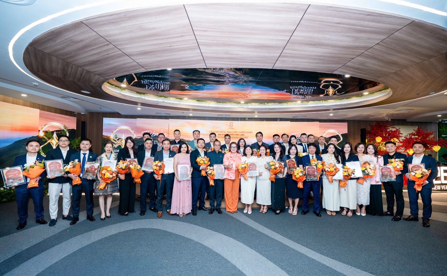 Roman Property -  Đối t&aacute;c ph&acirc;n phối chiến lược dự &aacute;n Vinhomes Hải V&acirc;n Bay Đ&agrave; Nẵng- Ảnh 1.