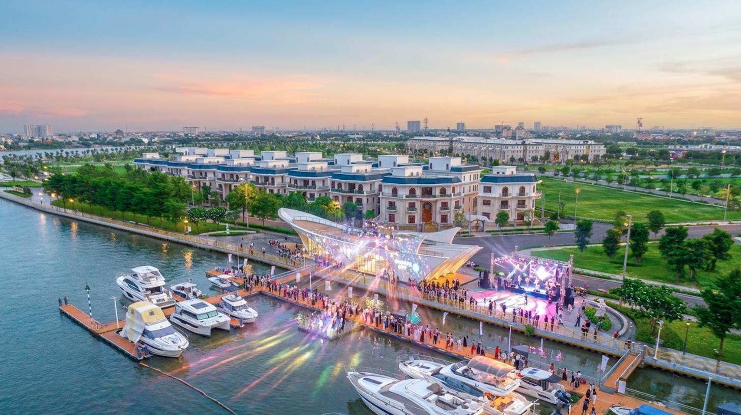 Mua nh&agrave; tại Van Phuc City, trải nghiệm loạt thương hiệu nổi tiếng ngay trước nh&agrave; - Ảnh 3.