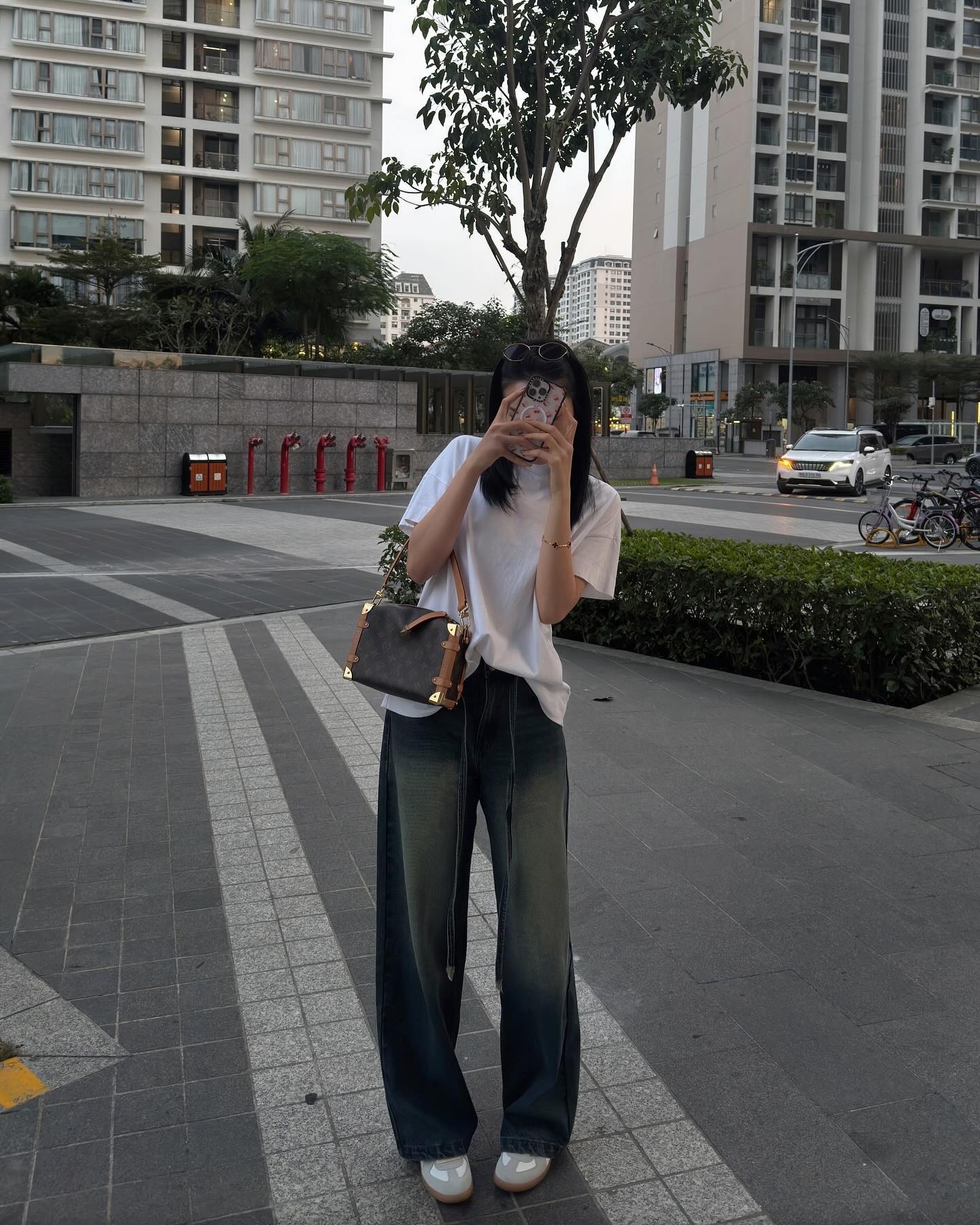 Style diện quần ống rộng của Kỳ Duy&ecirc;n c&agrave;ng ng&agrave;y c&agrave;ng xuất sắc - Ảnh 6.