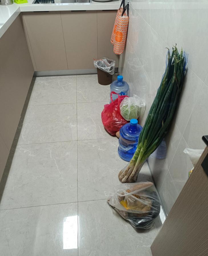 Nhìn bếp nhà hàng xóm, tôi mới nhận ra: Mình đã sắp xếp sai suốt bao năm - khoảng cách thật sự quá lớn - Ảnh 11.