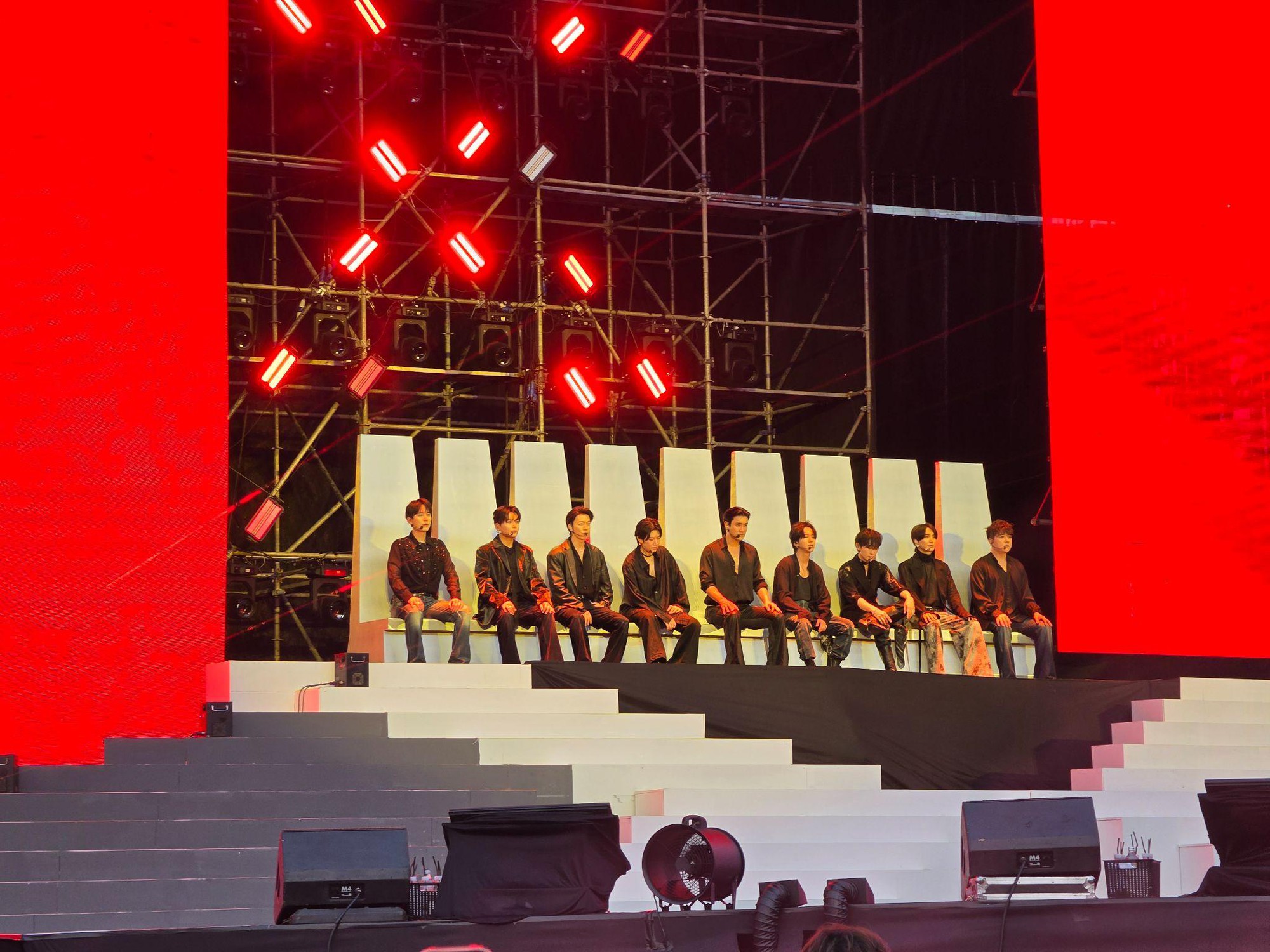 Super Junior đại n&aacute;o SECC, Galaxy S26 Ultra bắt trọn khoảnh khắc E.L.F Việt ho&agrave;i niệm thanh xu&acirc;n - Ảnh 2.