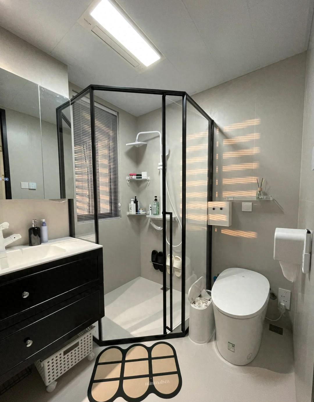 Nhiều gia đ&igrave;nh bắt đầu bỏ chi tiết n&agrave;y trong ph&ograve;ng tắm: Sau khi d&ugrave;ng thử, họ nhận ra tiết kiệm được cả tiền lẫn diện t&iacute;ch- Ảnh 1.