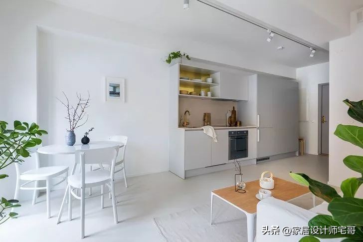 Căn hộ 37m&sup2; của phụ nữ 50 tuổi sau ly h&ocirc;n: Kh&ocirc;ng rộng nhưng đủ đầy, sống một m&igrave;nh vẫn thấy đời rất dễ chịu - Ảnh 3.