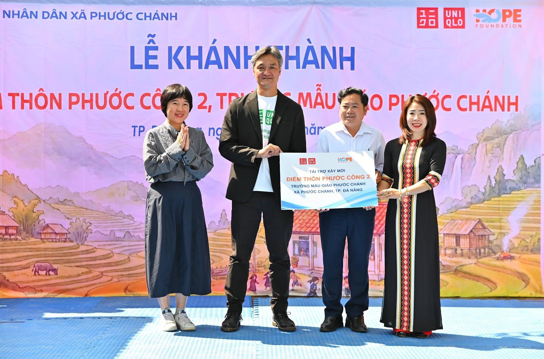 UNIQLO Việt Nam v&agrave; Quỹ Hy Vọng kh&aacute;nh th&agrave;nh điểm trường th&ocirc;n Phước C&ocirc;ng 2, trường mẫu gi&aacute;o Phước Ch&aacute;nh - Ảnh 1.