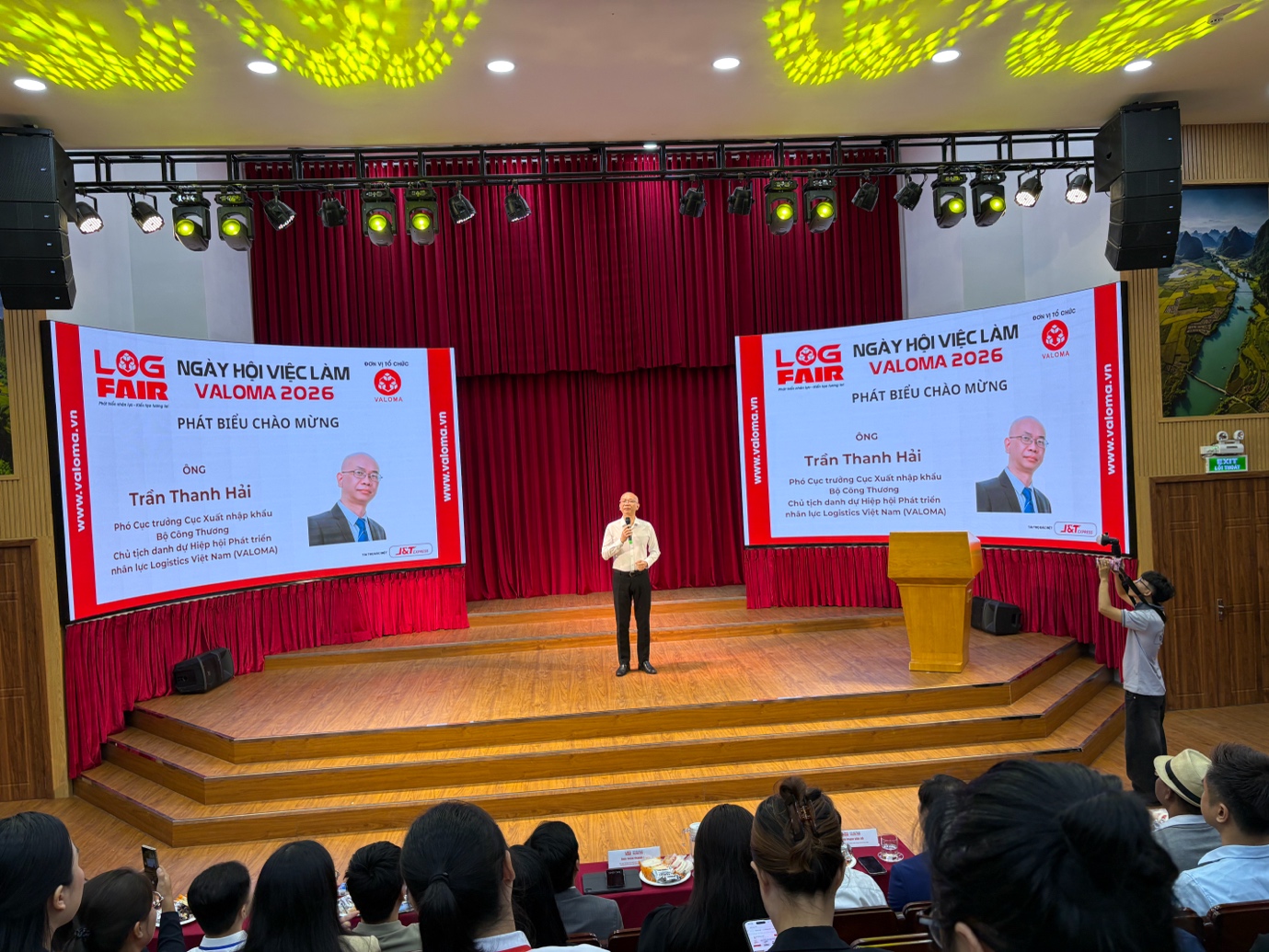 J&T Express kết nối tương lai logistics: Từ nguồn nh&acirc;n lực đến nền tảng số tại Valoma Logfair 2026 - Ảnh 1.