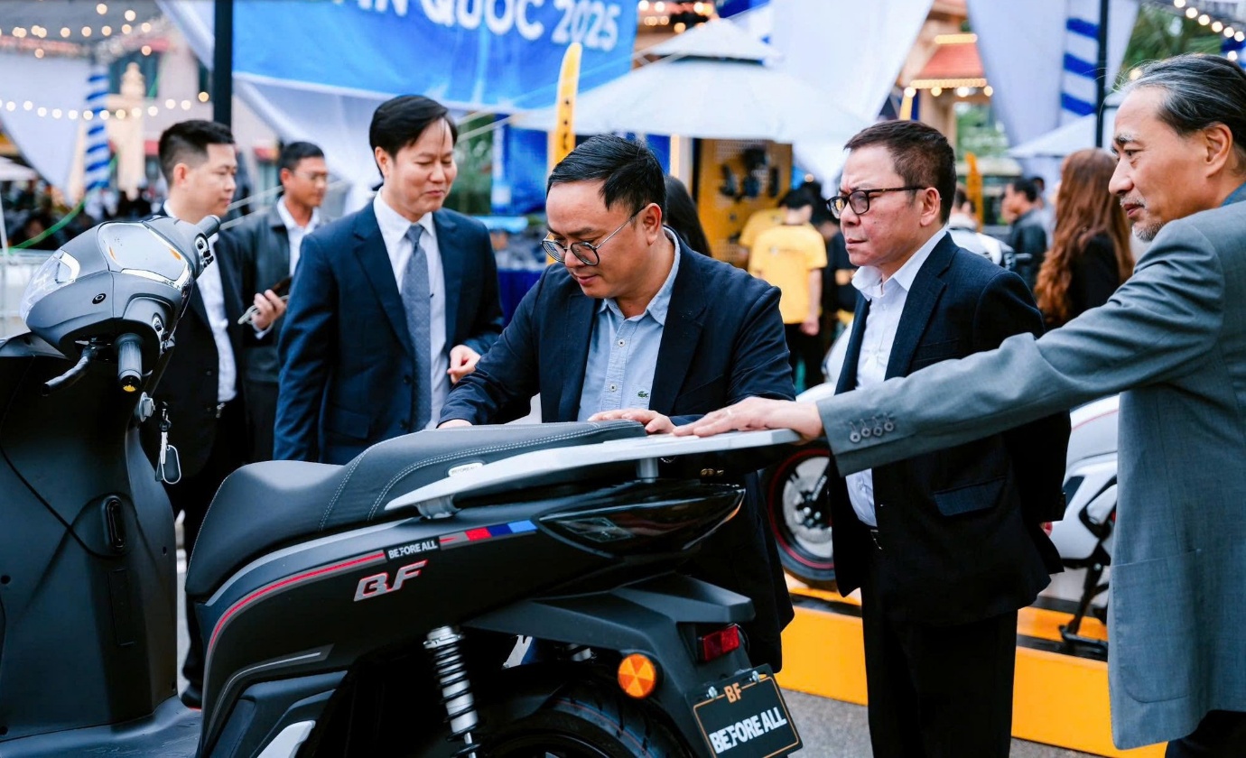 Before All đầu tư c&ocirc;ng nghệ xe điện, họ l&agrave; ai?- Ảnh 2.