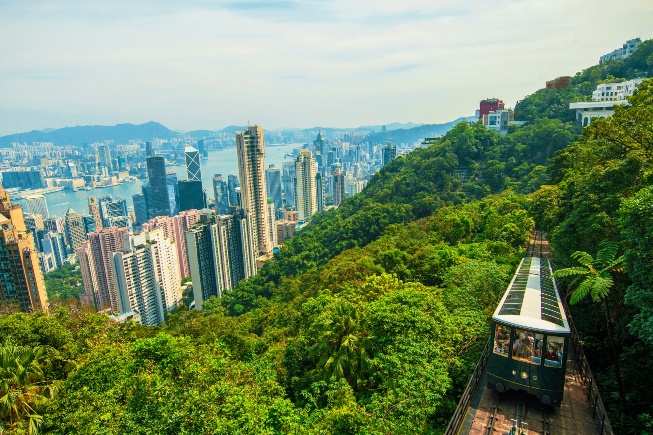 Bạn đ&atilde; thử những trải nghiệm &ldquo;đỉnh n&oacute;c, kịch trần&rdquo; n&agrave;y của xứ Cảng Thơm?- Ảnh 1.