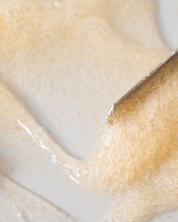 Tẩy da chết Herbario g&acirc;y sốt: Hạt gạo & mơ cho hiệu quả bất ngờ - Ảnh 3.